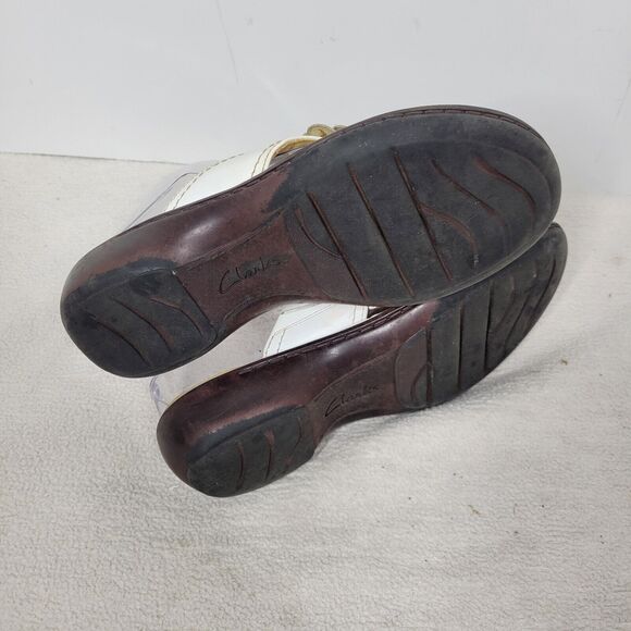 Clarks Sandals Size 6.5M Womens Shoes Bendables Floral Slip On White Leather - Picture 9 of 16